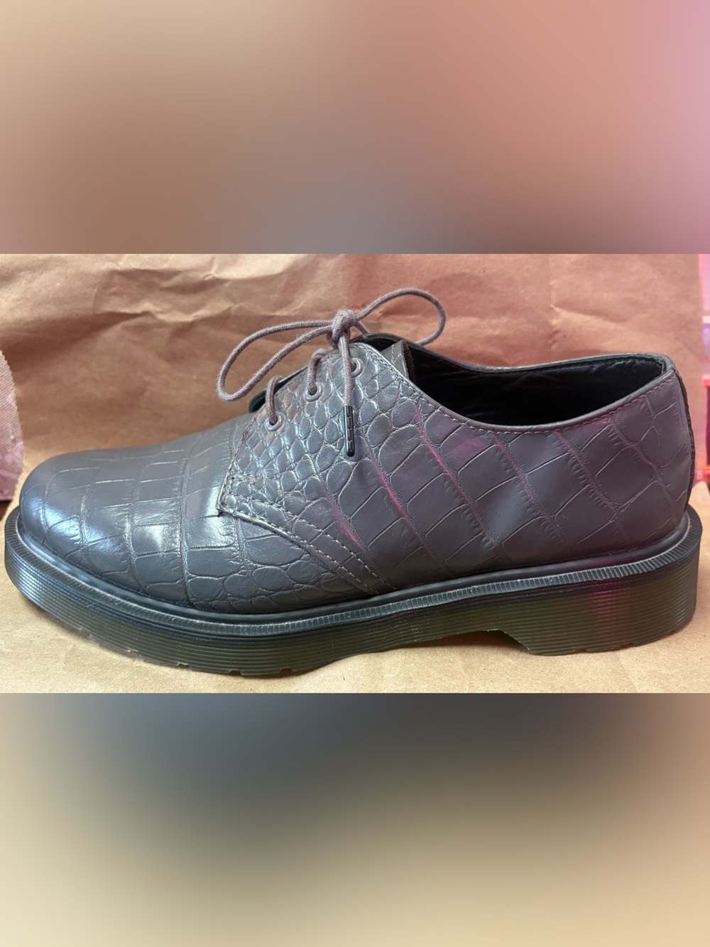 Dr. Martens Women/Mens Croc-Embossed Lace-Up Oxfords in Grey Size 7